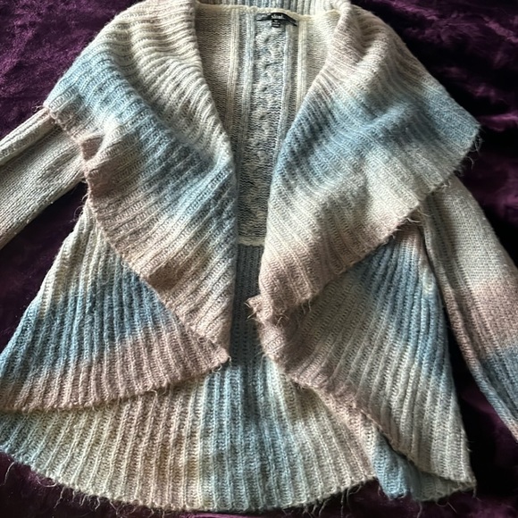 Cozy colorful sweater - Picture 1 of 4
